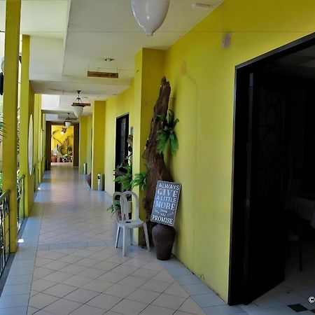 Country Village Hotel Кагаян де Оро Екстериор снимка