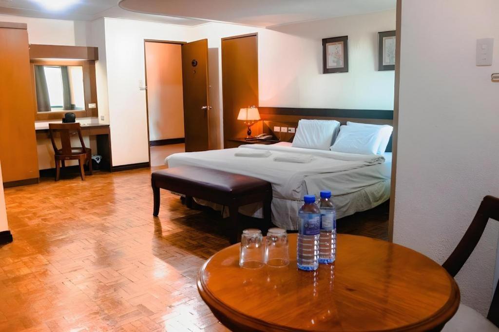 Country Village Hotel Кагаян де Оро Екстериор снимка