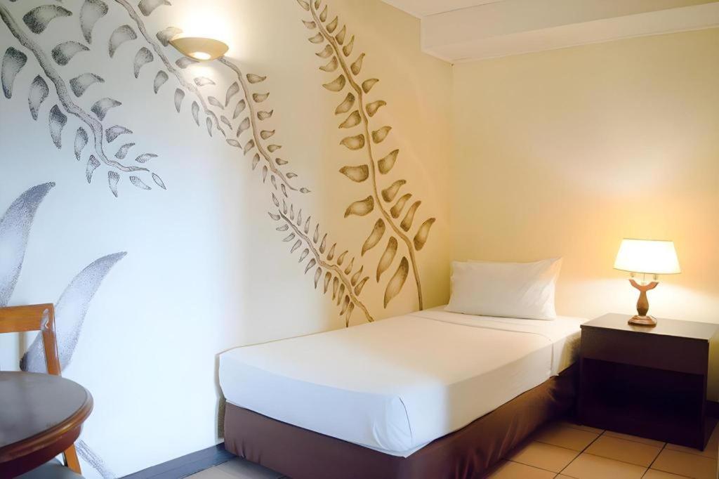 Country Village Hotel Кагаян де Оро Екстериор снимка