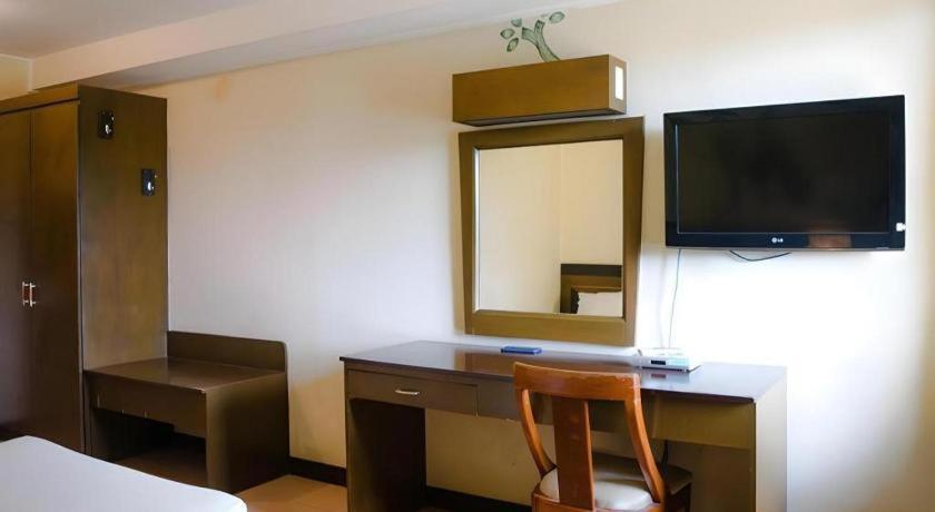 Country Village Hotel Кагаян де Оро Екстериор снимка