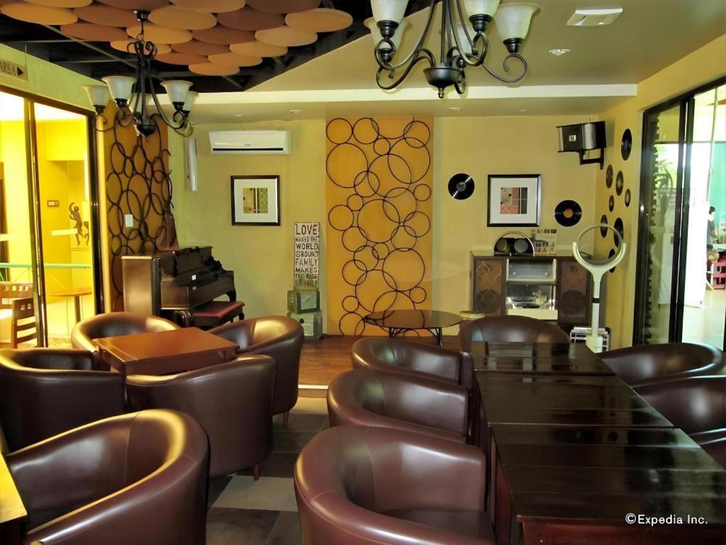 Country Village Hotel Кагаян де Оро Екстериор снимка