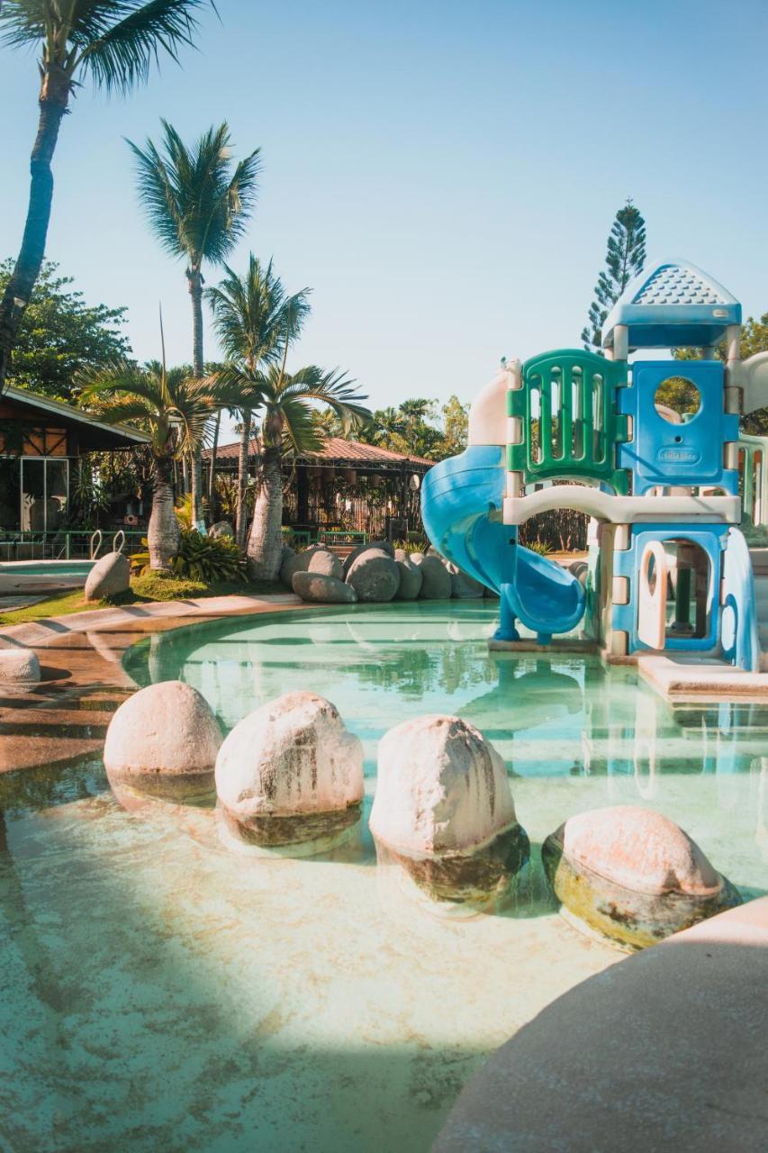 Country Village Hotel Кагаян де Оро Екстериор снимка