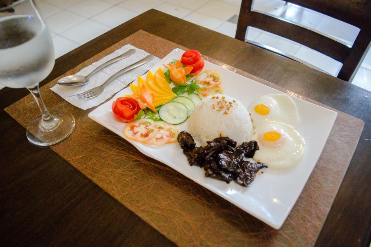 Country Village Hotel Кагаян де Оро Екстериор снимка